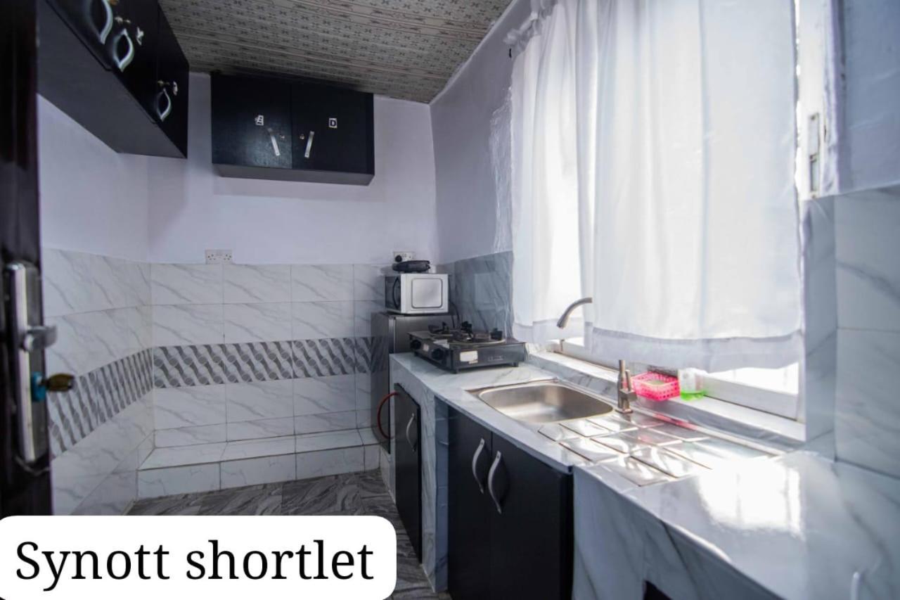 Synott Apartment Ikeja Luaran gambar